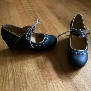 Clarks wedge Mary Jane’s size 6